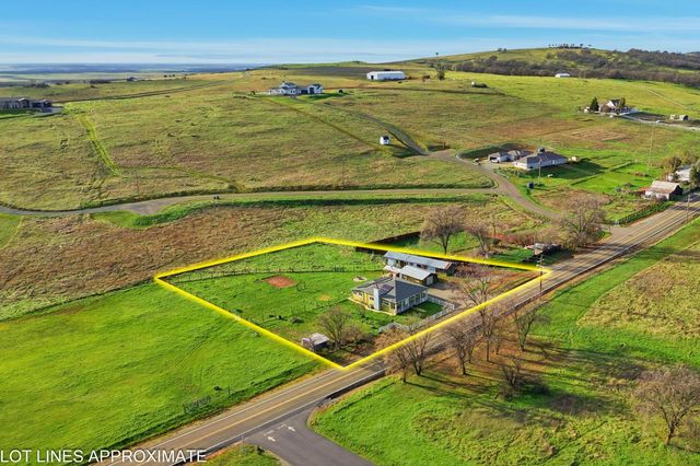 7580 Latrobe Rd, Shingle Springs, CA 95682