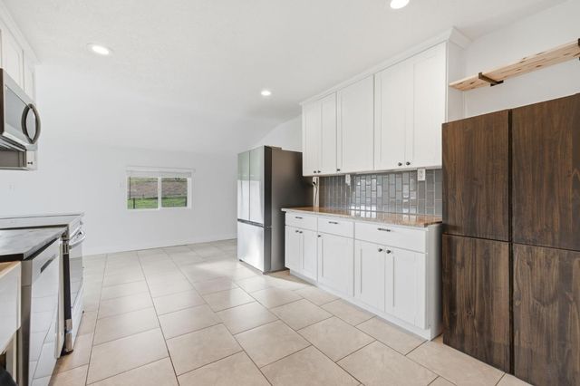 7580 Latrobe Rd, Shingle Springs, CA 95682