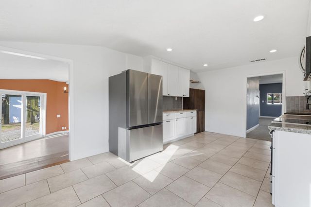 7580 Latrobe Rd, Shingle Springs, CA 95682