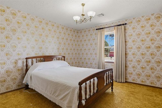 9813 Henderson Drive, Oklahoma City, OK 73139