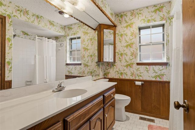 9813 Henderson Drive, Oklahoma City, OK 73139