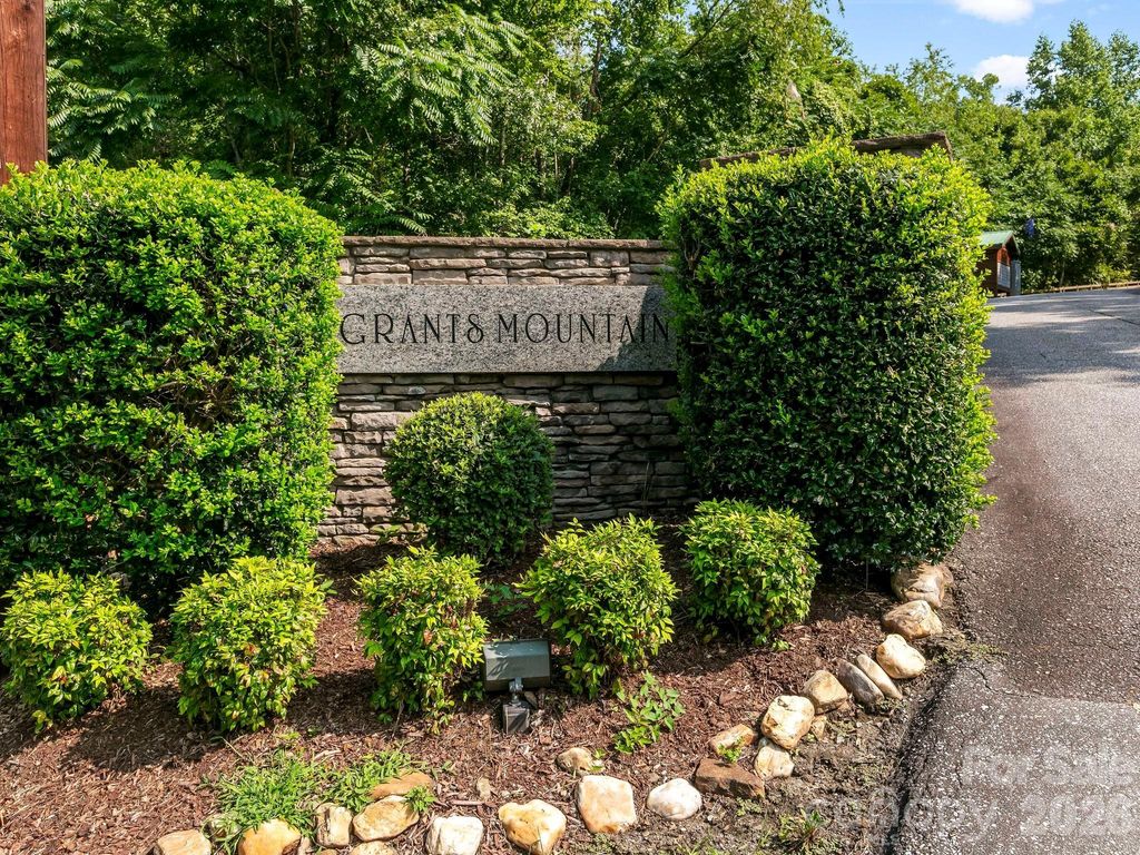 999 South View Court 46, Marion, NC 28752