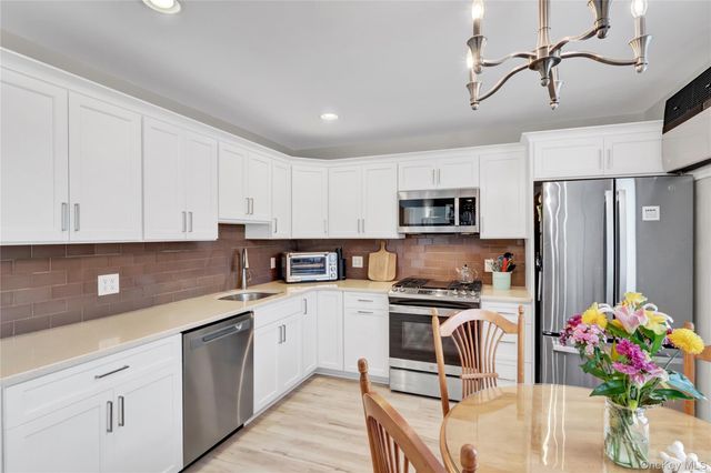 92 Bellwood Avenue, South Setauket, NY 11720