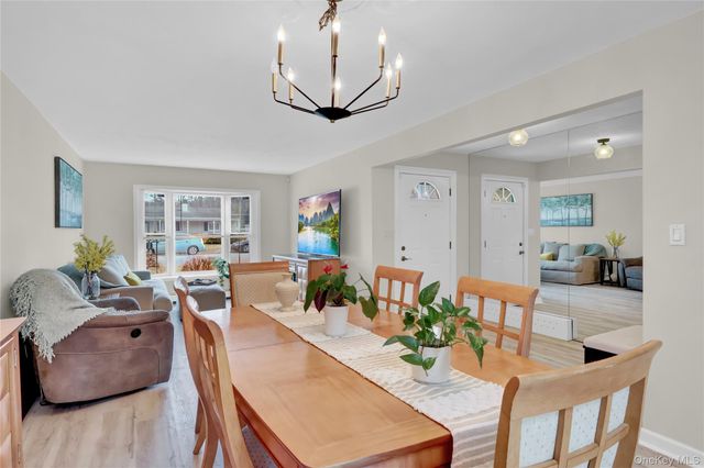 92 Bellwood Avenue, South Setauket, NY 11720