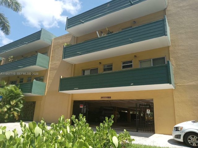 1975 NE 135th St 3C, North Miami, FL 33181