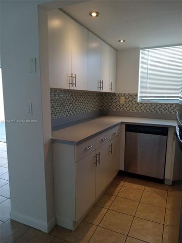 1975 NE 135th St 3C, North Miami, FL 33181