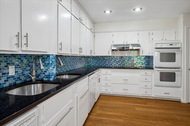 6611 Fernshaw Drive, Dallas, TX 75248