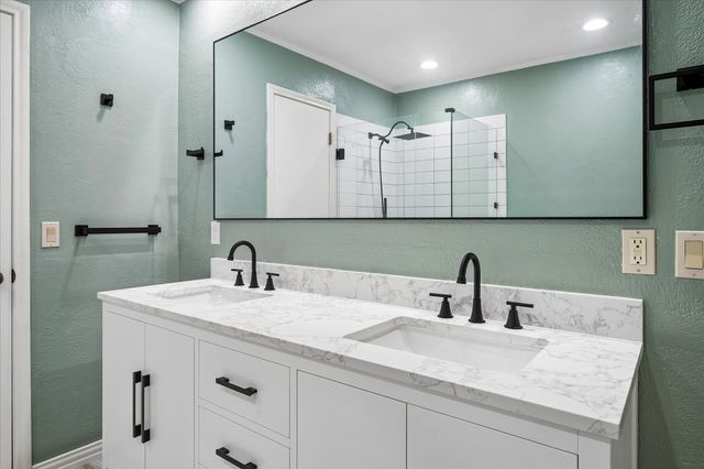 6611 Fernshaw Drive, Dallas, TX 75248
