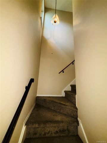 3 Altamont Avenue, Sea Cliff, NY 11579