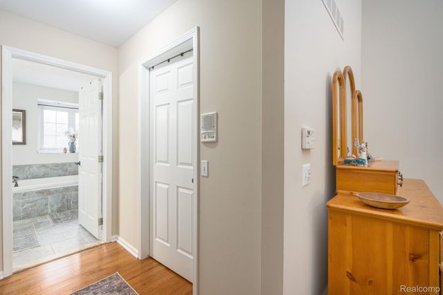 185 Columbia Drive, South Lyon, MI 48178