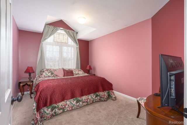 185 Columbia Drive, South Lyon, MI 48178