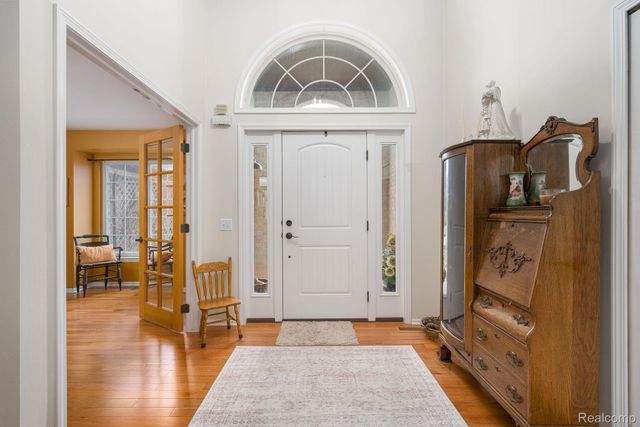 185 Columbia Drive, South Lyon, MI 48178