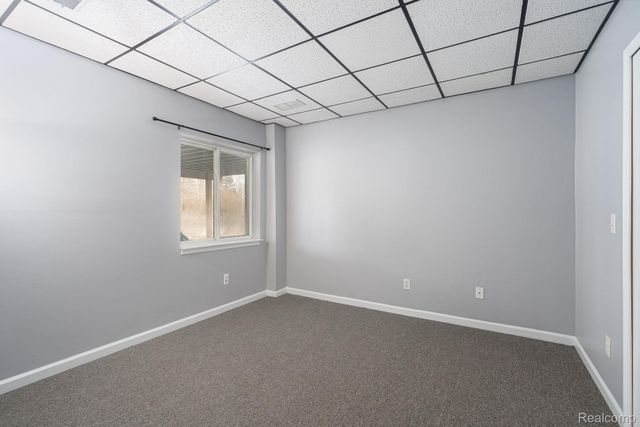 185 Columbia Drive, South Lyon, MI 48178