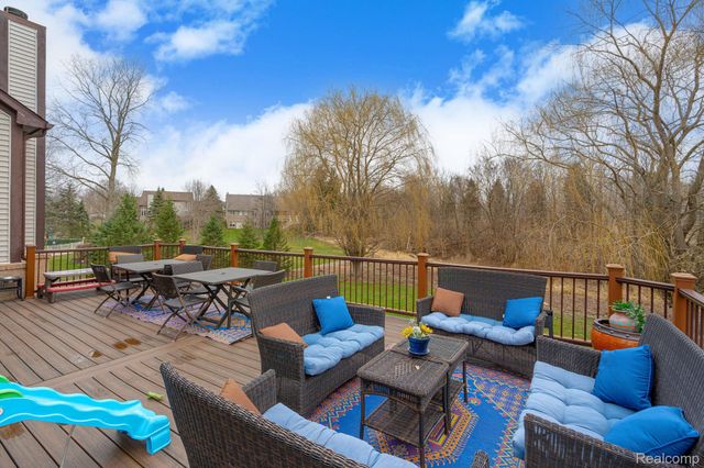 185 Columbia Drive, South Lyon, MI 48178