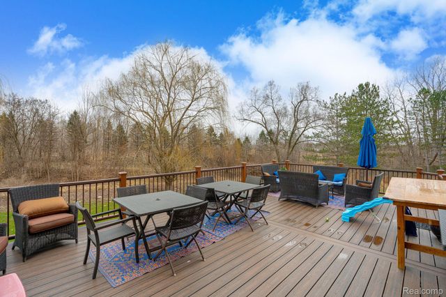 185 Columbia Drive, South Lyon, MI 48178