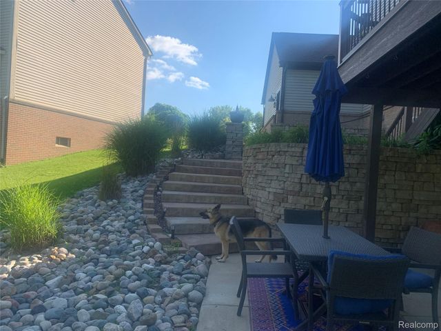 185 Columbia Drive, South Lyon, MI 48178