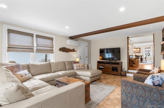 117 Union Avenue, Islip, NY 11751