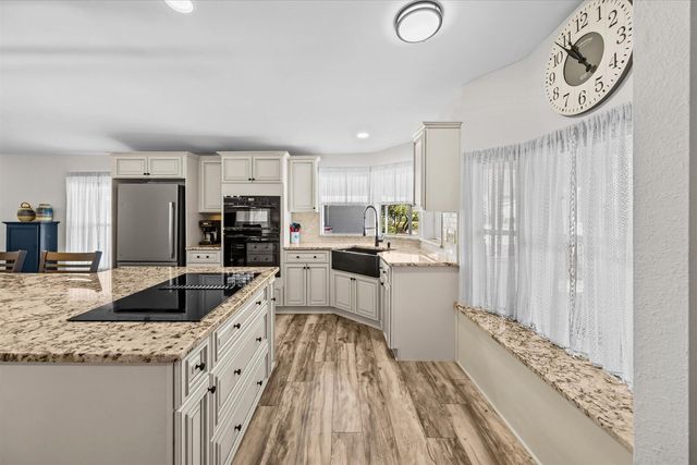 3713 Pendula Circle, Port St. Lucie, FL 34952
