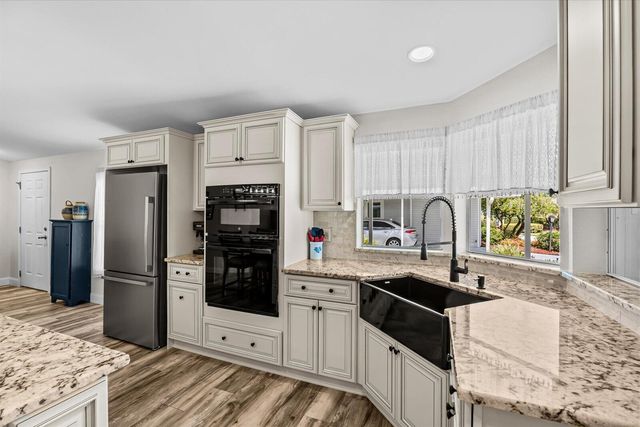 3713 Pendula Circle, Port St. Lucie, FL 34952
