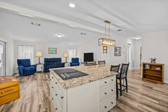 3713 Pendula Circle, Port St. Lucie, FL 34952