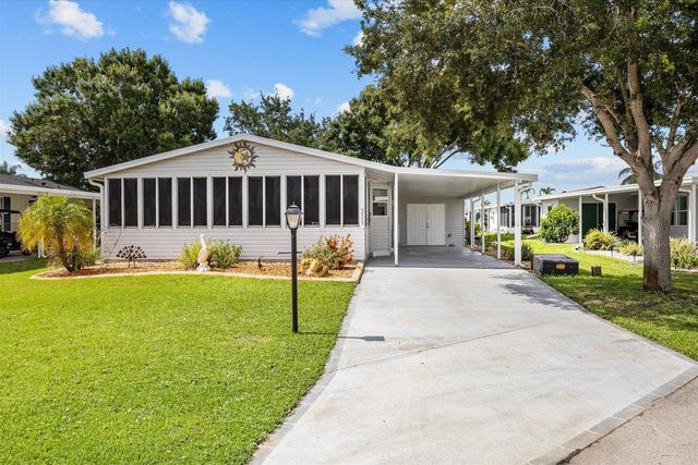 3713 Pendula Circle, Port St. Lucie, FL 34952