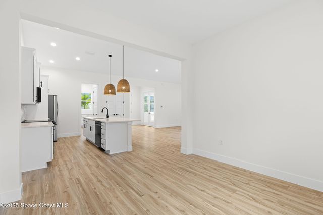 1291 Tacoma Street SE, Palm Bay, FL 32909