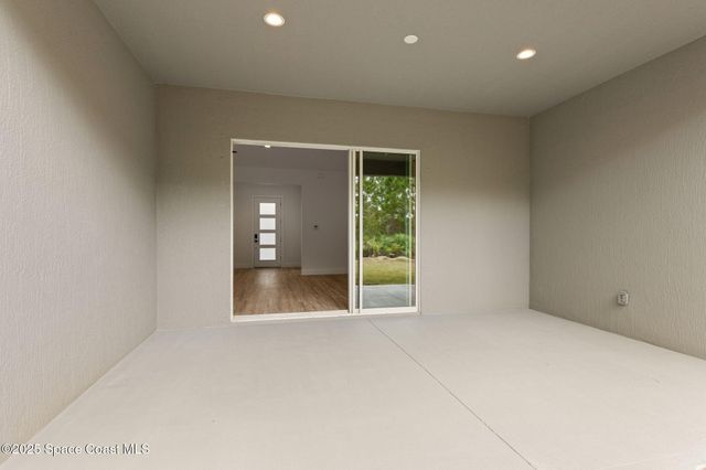 1291 Tacoma Street SE, Palm Bay, FL 32909