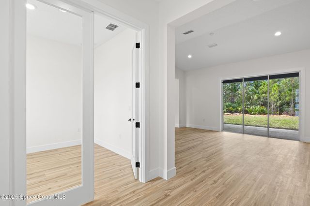 1291 Tacoma Street SE, Palm Bay, FL 32909