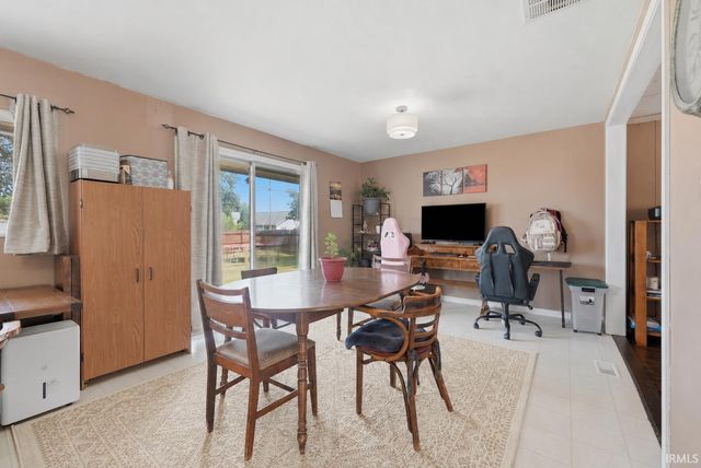 6929 Plumtree Court, Fort Wayne, IN 46825