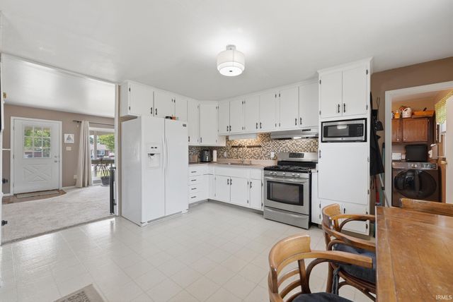 6929 Plumtree Court, Fort Wayne, IN 46825