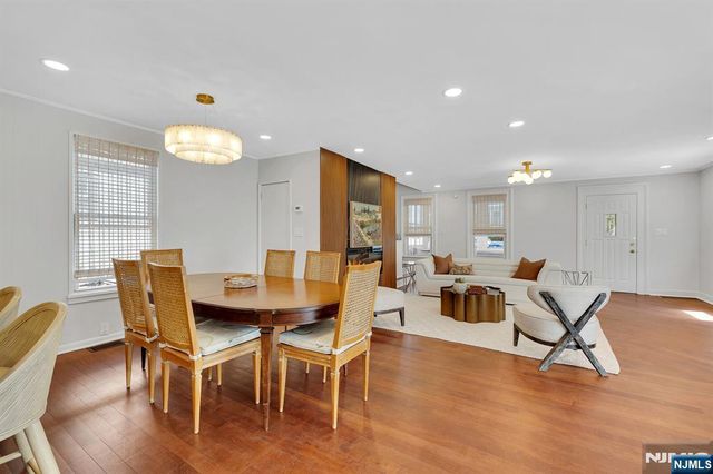 25 Riverview Avenue, Rutherford, NJ 07070