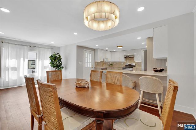 25 Riverview Avenue, Rutherford, NJ 07070