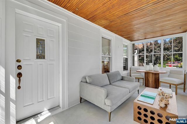 25 Riverview Avenue, Rutherford, NJ 07070