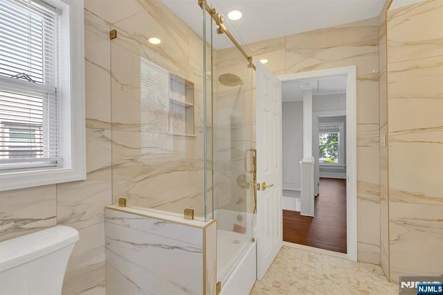 25 Riverview Avenue, Rutherford, NJ 07070