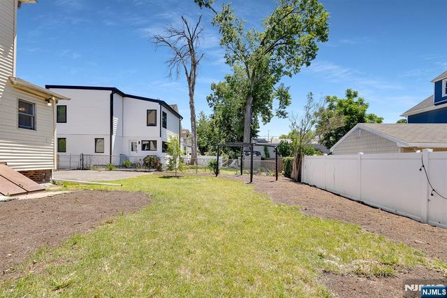 25 Riverview Avenue, Rutherford, NJ 07070