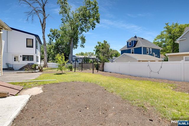 25 Riverview Avenue, Rutherford, NJ 07070