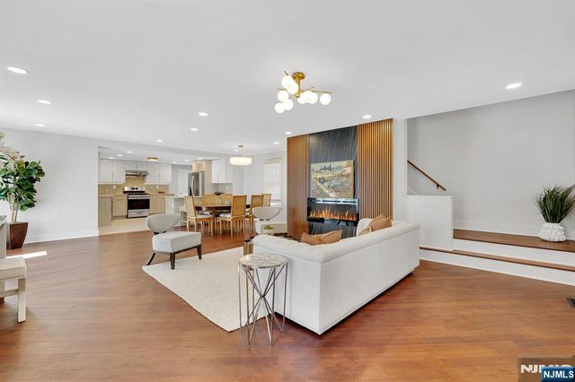 25 Riverview Avenue, Rutherford, NJ 07070