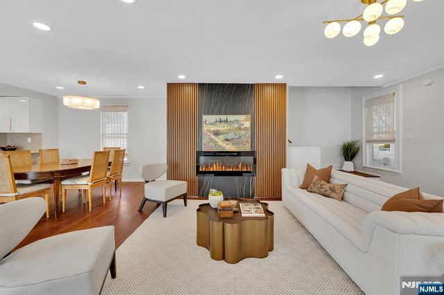 25 Riverview Avenue, Rutherford, NJ 07070