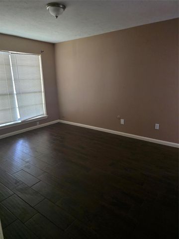 2703 Westfield Street, Alvin, TX 77511