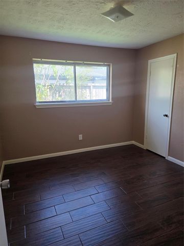 2703 Westfield Street, Alvin, TX 77511
