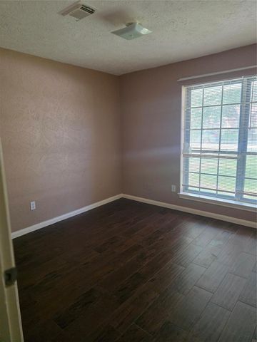 2703 Westfield Street, Alvin, TX 77511