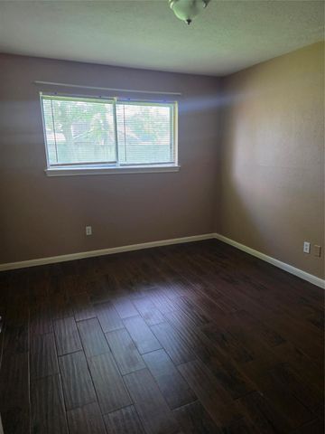2703 Westfield Street, Alvin, TX 77511