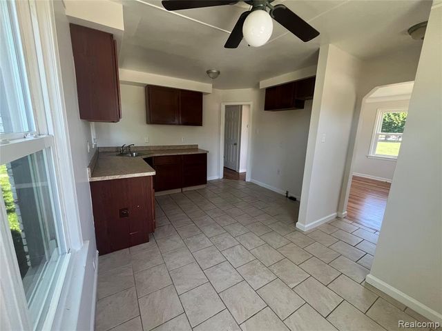 1004 Leblanc Street, Lincoln Park, MI 48146