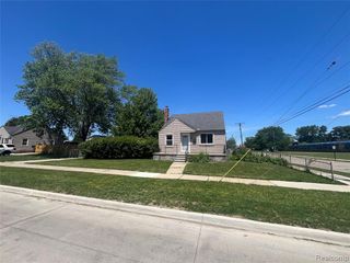 1004 Leblanc Street, Lincoln Park, MI 48146