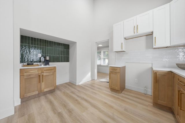 12231 S Lowe Avenue, Chicago, IL 60628