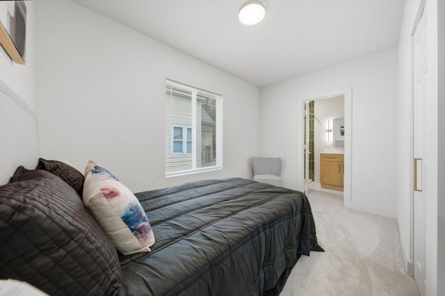 12231 S Lowe Avenue, Chicago, IL 60628