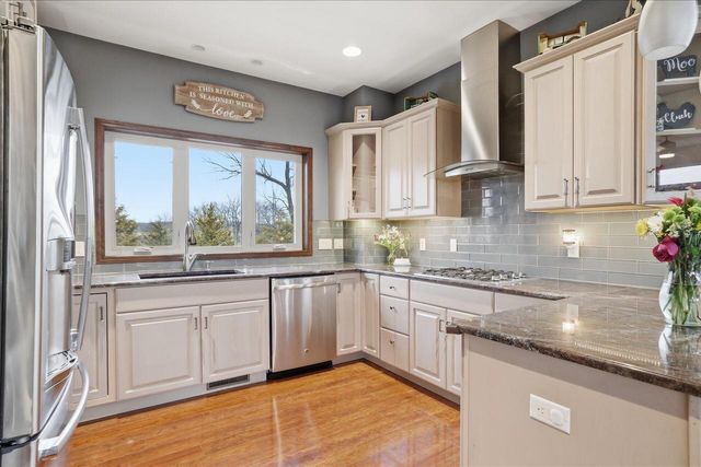 N7026 County Road DD, Burlington, WI 53105