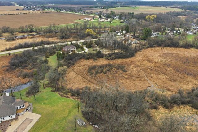 N7026 County Road DD, Burlington, WI 53105