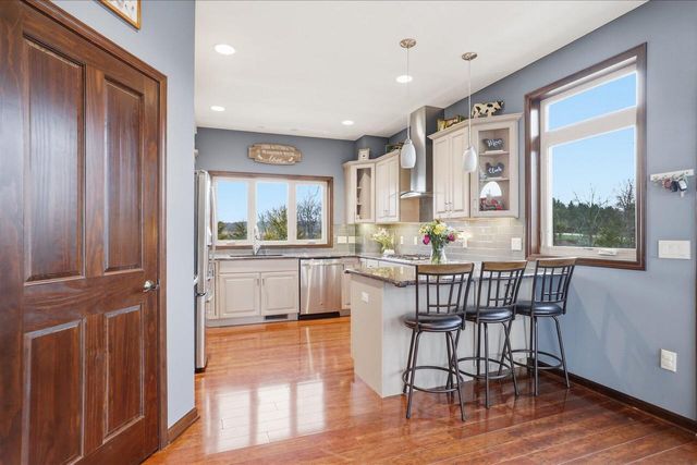 N7026 County Road DD, Burlington, WI 53105
