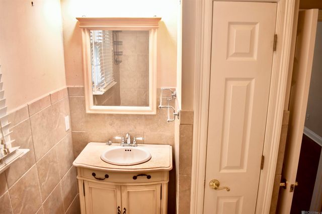 9129 Nelson St, New Orleans, LA 70118